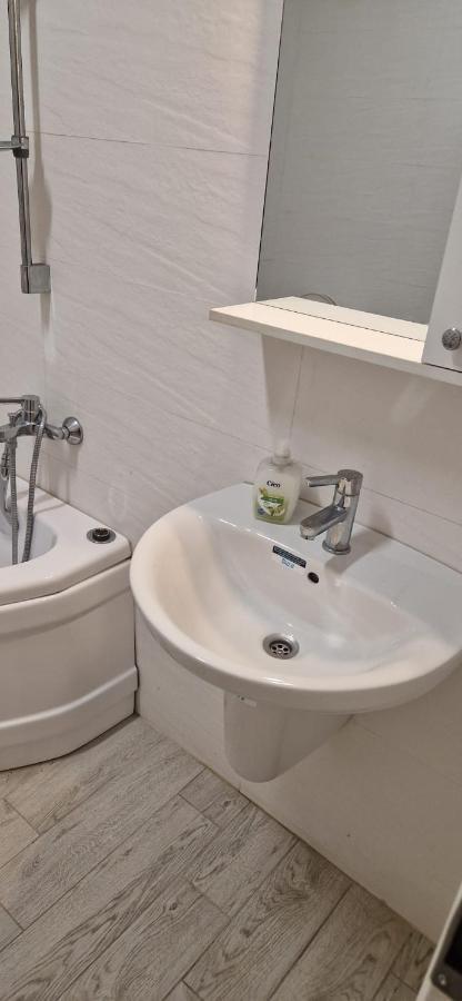Apartament Militari Residence Roşu Zewnętrze zdjęcie